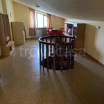 Affitto 5 camera casa di 200 m² in Castelnuovo Bocca d'Adda