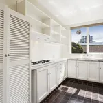 Rent 2 bedroom apartment in St Kilda