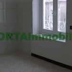 Affitto 8 camera appartamento di 216 m² in Savona