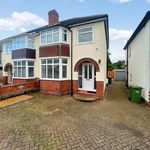 Rent 3 bedroom flat in West Midlands