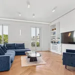 Rent 3 bedroom apartment of 135 m² in Paris