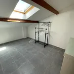 Appartement de 35 m² avec 3 chambre(s) en location à SOLLIES PONT