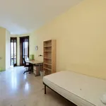 Rent a room in milan