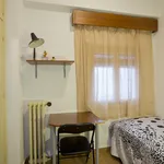 Rent 4 bedroom house in Seville