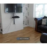 Semi-detached house to rent in Somerset Avenue, Luton LU2