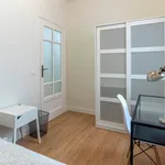 Rent a room of 125 m² in Madrid