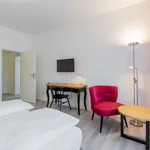 Rent 3 bedroom apartment of 66 m² in Berlin