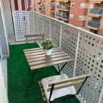 Rent a room of 100 m² in Murcia