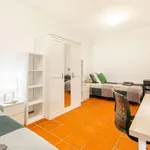 Rent a room of 1000 m² in barcelona