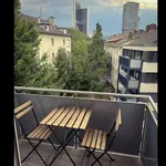 Rent a room of 100 m² in frankfurt