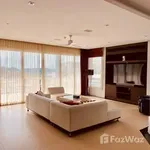 Rent 4 bedroom house of 570 m² in Phuket