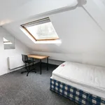 Rent 7 bedroom house in Leeds