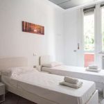 Rent 1 bedroom apartment of 85 m² in Milano