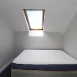 Rent 2 bedroom flat in Wales