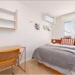 Rent 4 bedroom apartment in Valencia