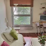 Rent 1 bedroom apartment of 17 m² in Paris