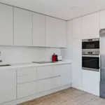 Rent 3 bedroom apartment of 121 m² in lisbon