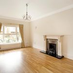 Rent 4 bedroom house in Elmbridge