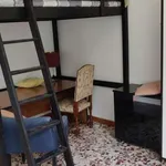 Rent a room of 100 m² in milan