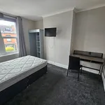 Rent 6 bedroom house in Leeds