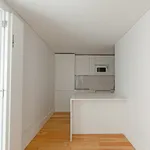 Rent 1 bedroom apartment of 69 m² in Lisboa