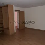 Rent 5 bedroom house of 339 m² in Leiria