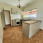 Rent 3 bedroom house in Altona