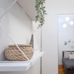 Rent a room in lisbon