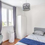 Rent 4 bedroom apartment of 72 m² in Marseille