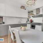 Rent 3 bedroom apartment of 92 m² in Milan