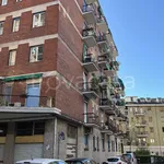 Affitto 2 camera appartamento di 56 m² in Milano