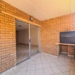 Rent 3 bedroom apartment of 105 m² in Pretoria