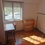 Rent a room of 120 m² in lisbon