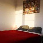 Rent a room of 60 m² in lisbon