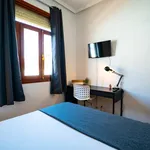 Rent a room of 75 m² in Madrid