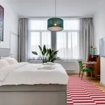 Huur 1 slaapkamer appartement van 646 m² in Brussels