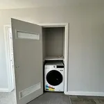 Rent 2 bedroom apartment in Lower Hutt