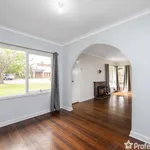 Rent 4 bedroom house in  Forrestfield WA 6058                        