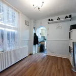 Rent 3 bedroom apartment in South East England