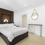 Rent 2 bedroom apartment in London