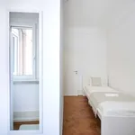 Rent a room in lisbon