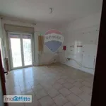 Affitto 5 camera appartamento di 100 m² in Catania