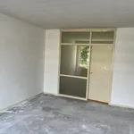 Huur 4 slaapkamer appartement van 70 m² in Lombardijen