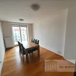 Pronajměte si 4 ložnic/e byt o rozloze 108 m² v Prague