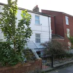 Rent 4 bedroom house of 121 m² in Reading