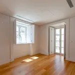 Rent 1 bedroom apartment of 69 m² in Lisboa