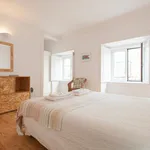 Rent 2 bedroom apartment of 70 m² in Lisbon