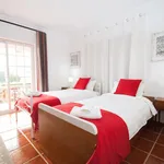 Rent 5 bedroom house in Lisbon