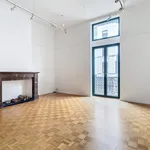 Huur 2 slaapkamer huis van 320 m² in Bruxelles