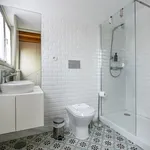 Rent 4 bedroom apartment of 80 m² in Porto